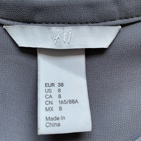 Terrific Gray H&M Blouse - Picture 7 of 10